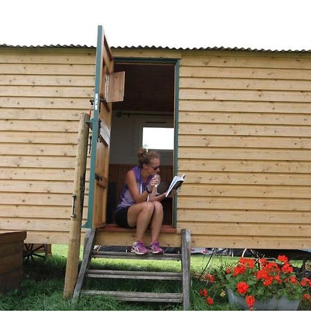 Hotel Shepherdshuts-Southeast Ashford  Exterior foto